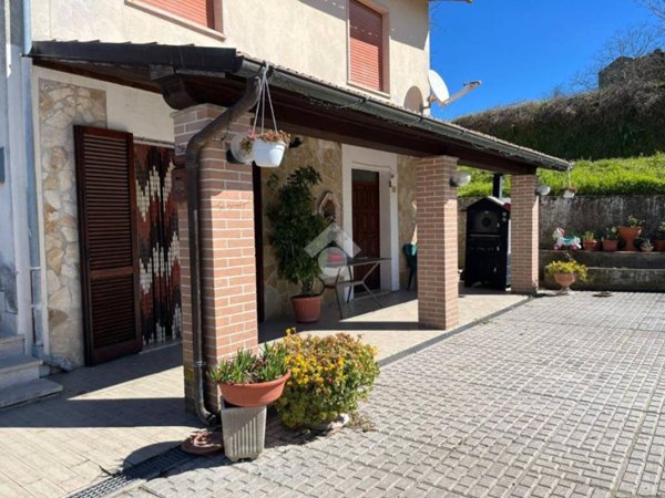 appartamento in vendita ad Amelia