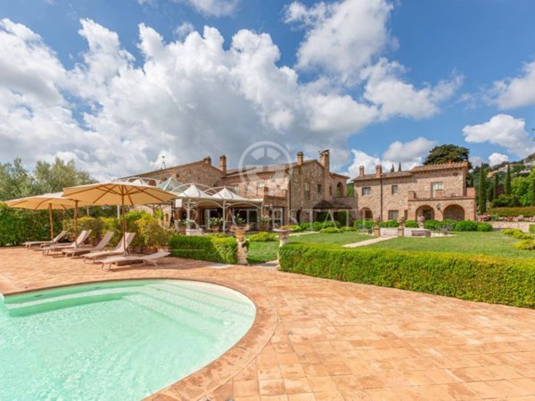 villa in vendita ad Amelia