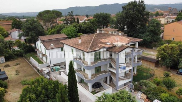 casa indipendente in vendita ad Amelia