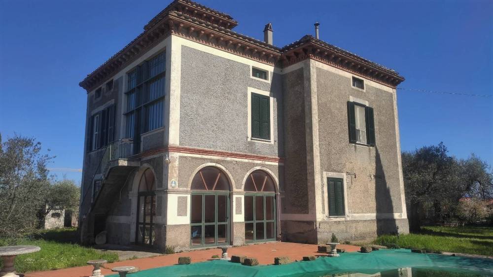 casa indipendente in vendita ad Amelia