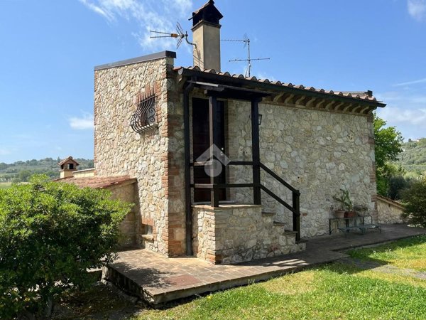 casa indipendente in vendita ad Amelia