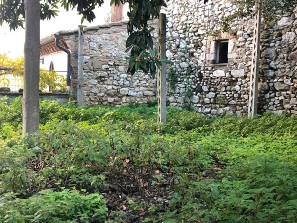 casa indipendente in vendita ad Amelia