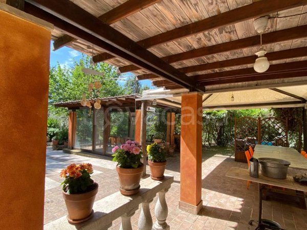 casa indipendente in vendita ad Amelia