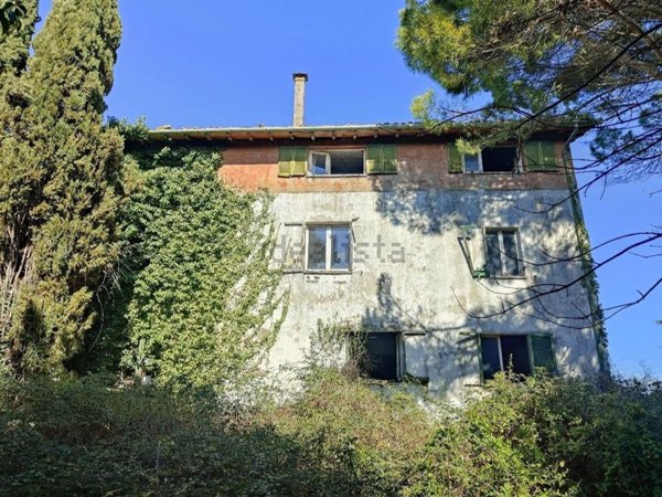 pentavano in vendita ad Amelia