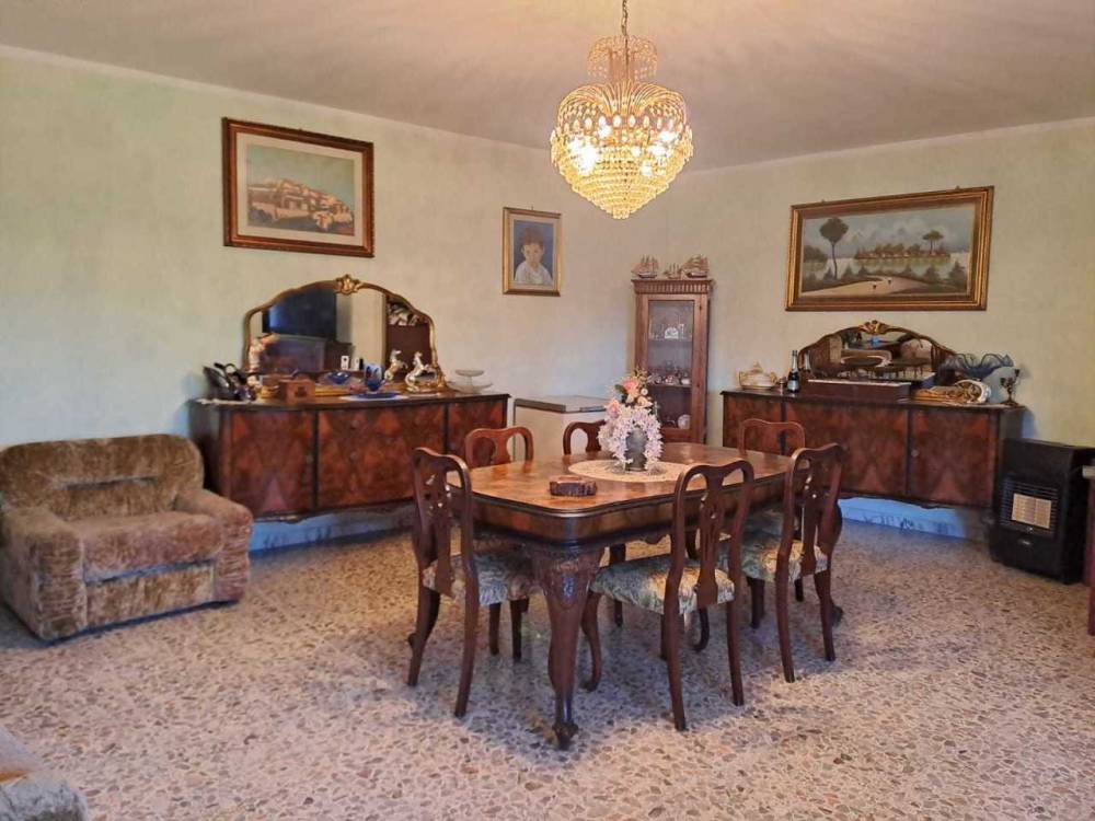 casa indipendente in vendita ad Amelia