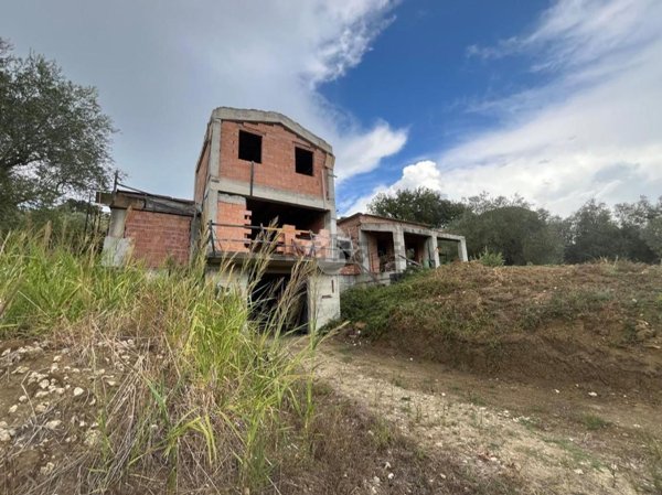 casa indipendente in vendita ad Amelia