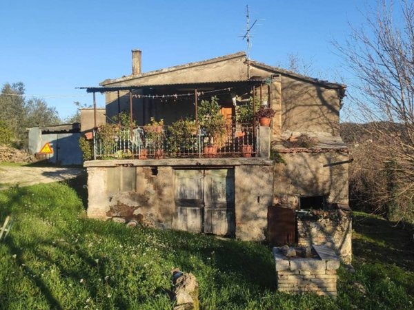 casa indipendente in vendita ad Amelia