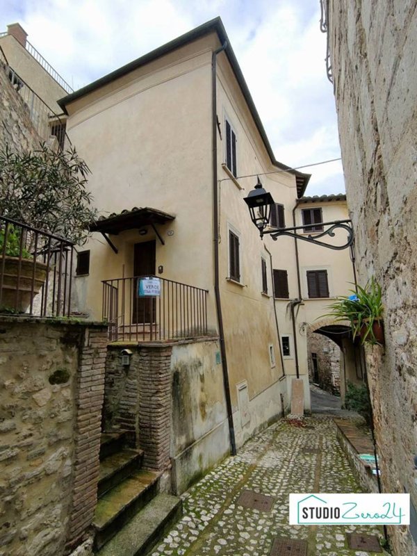 appartamento in vendita ad Amelia