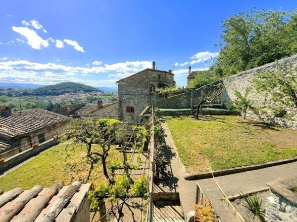 casa indipendente in vendita ad Amelia