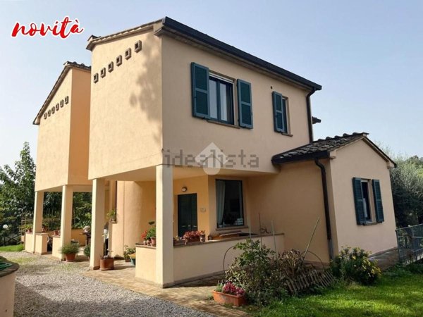 casa indipendente in vendita ad Amelia