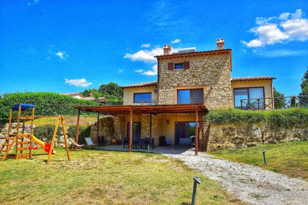 casa indipendente in vendita ad Amelia