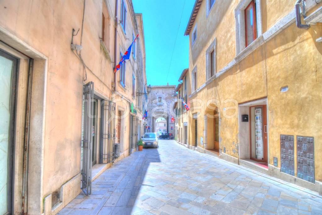 appartamento in vendita ad Amelia
