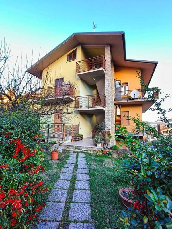 appartamento in vendita ad Amelia