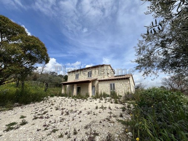 casale in vendita ad Amelia