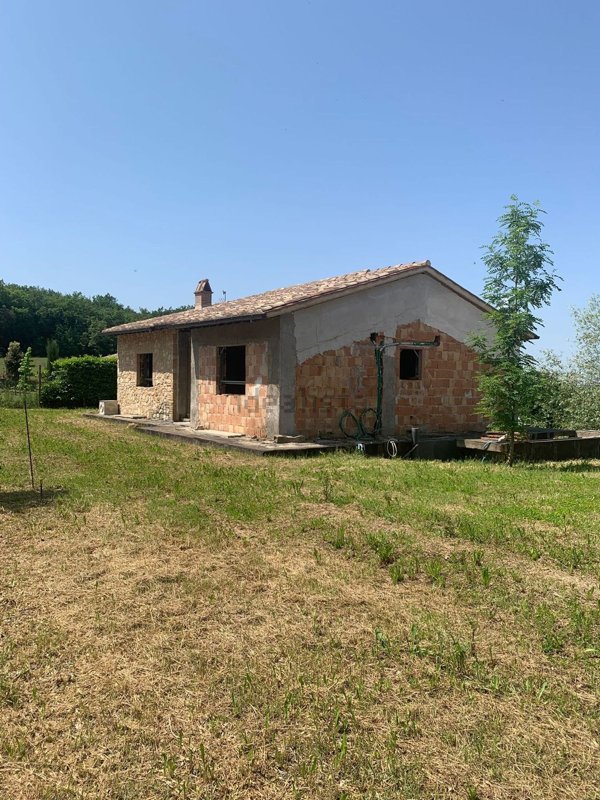 quadrivano in vendita ad Amelia