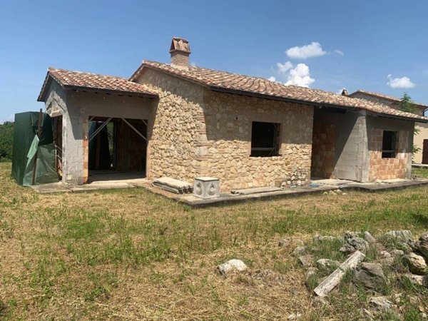 casa indipendente in vendita ad Amelia
