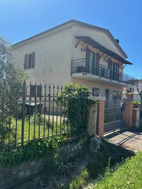 appartamento in vendita ad Amelia