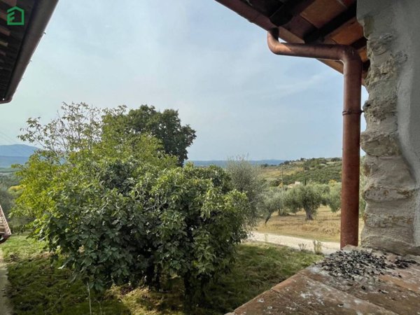 casa indipendente in vendita ad Amelia