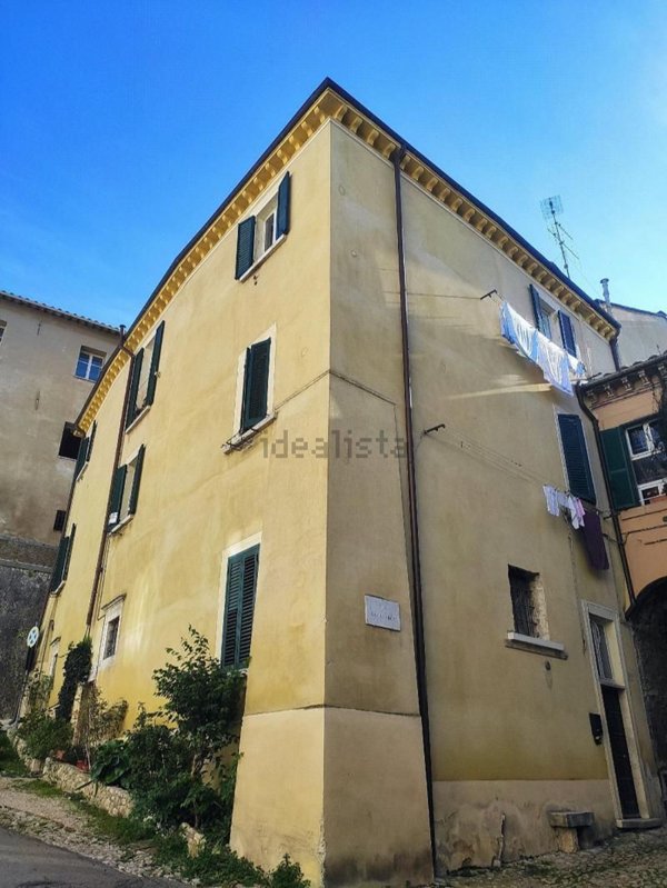 appartamento in vendita ad Amelia