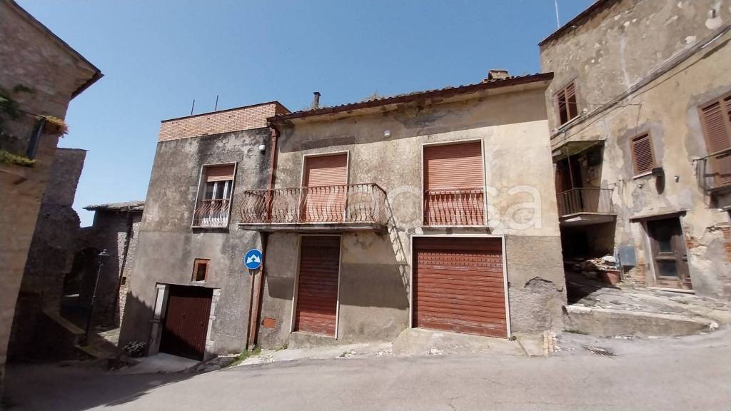 casa indipendente in vendita ad Amelia