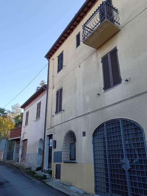casa semindipendente in vendita ad Amelia