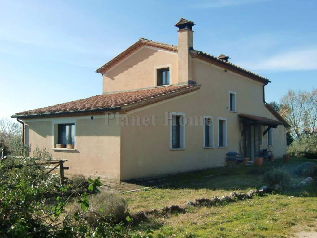 casa indipendente in vendita ad Amelia
