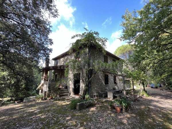 casa indipendente in vendita ad Amelia