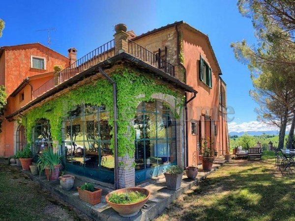 casa indipendente in vendita ad Amelia