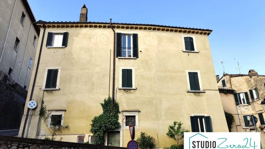 appartamento in vendita ad Amelia