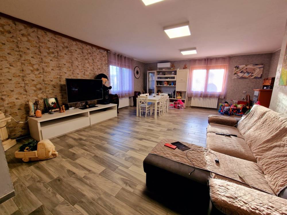 casa indipendente in vendita ad Amelia
