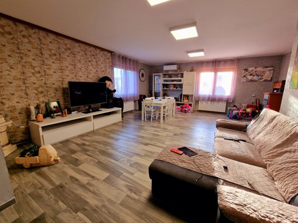 casa indipendente in vendita ad Amelia