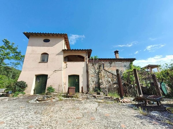 casa indipendente in vendita ad Amelia