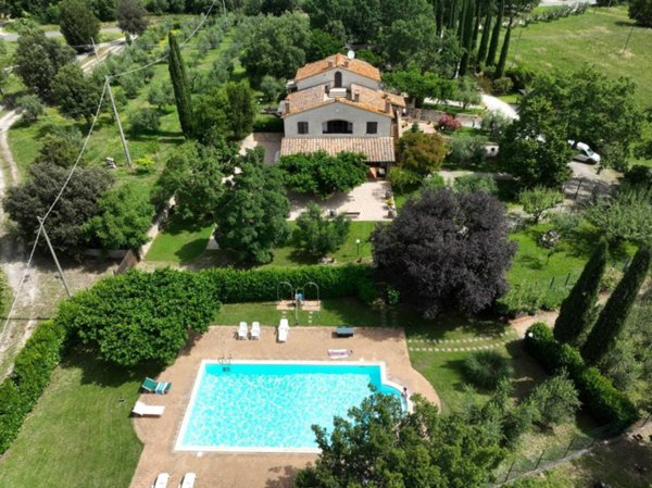 casa indipendente in vendita ad Amelia
