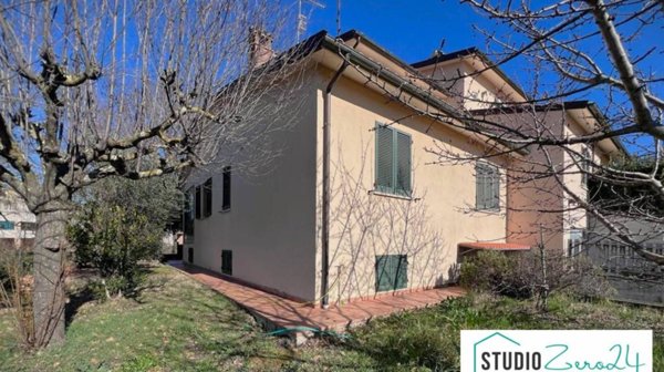 casa indipendente in vendita ad Amelia