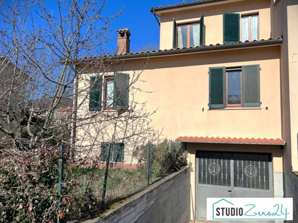 casa indipendente in vendita ad Amelia