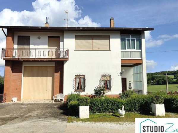 casa indipendente in vendita ad Amelia