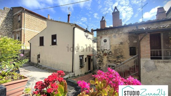intera palazzina in vendita ad Amelia