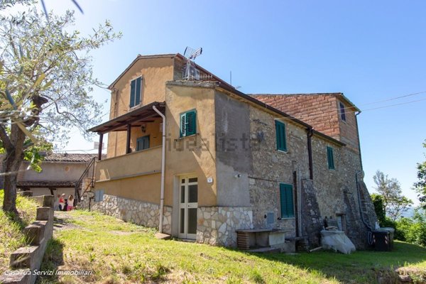 appartamento in vendita ad Amelia