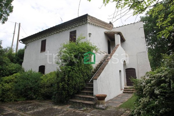 casa indipendente in vendita ad Amelia