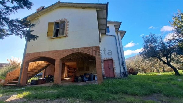 casa indipendente in vendita ad Amelia
