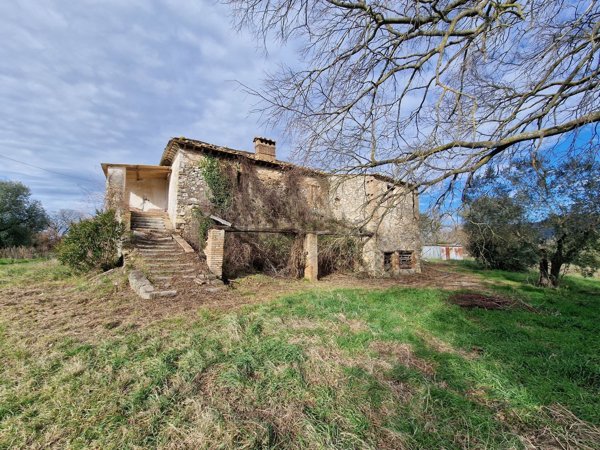 casa indipendente in vendita ad Amelia