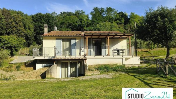 casa indipendente in vendita ad Amelia