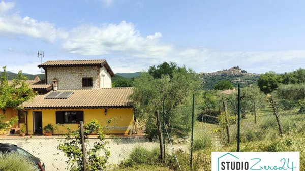 casa indipendente in vendita ad Amelia