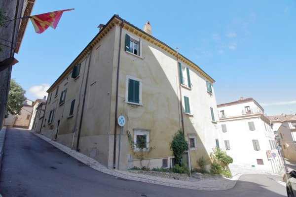 appartamento in vendita ad Amelia