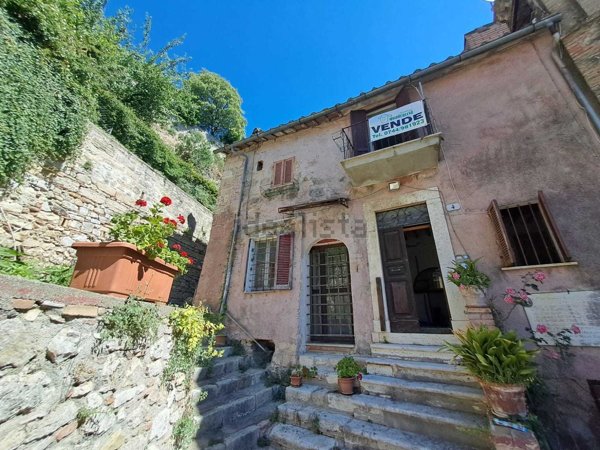 casa semindipendente in vendita ad Amelia