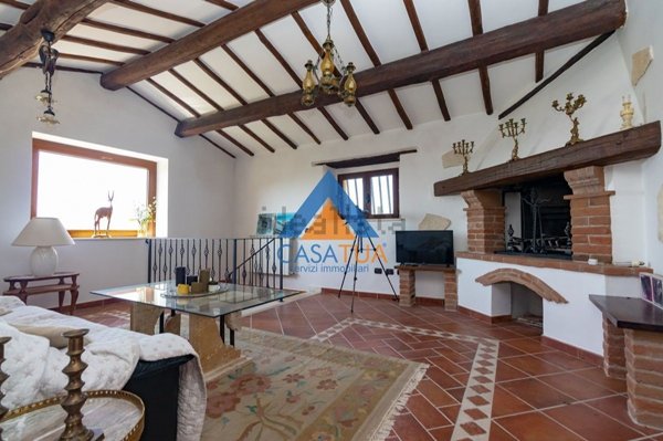 casa indipendente in vendita ad Amelia