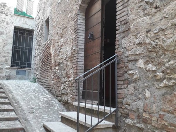 casa indipendente in vendita ad Amelia