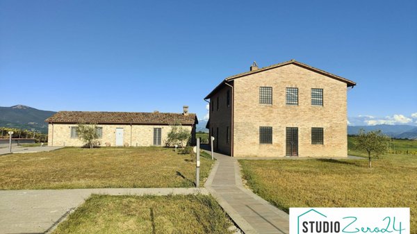 casa indipendente in vendita ad Amelia