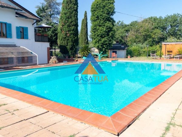 casa indipendente in vendita ad Amelia