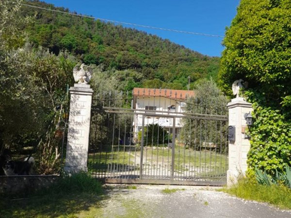 casa indipendente in vendita ad Amelia
